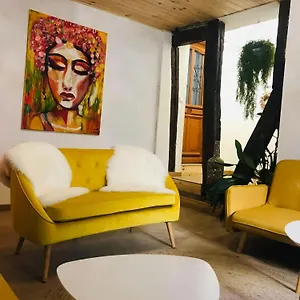  Appartement Labyrinthe Sur La Place D, Hotes , Calme ,netflix France